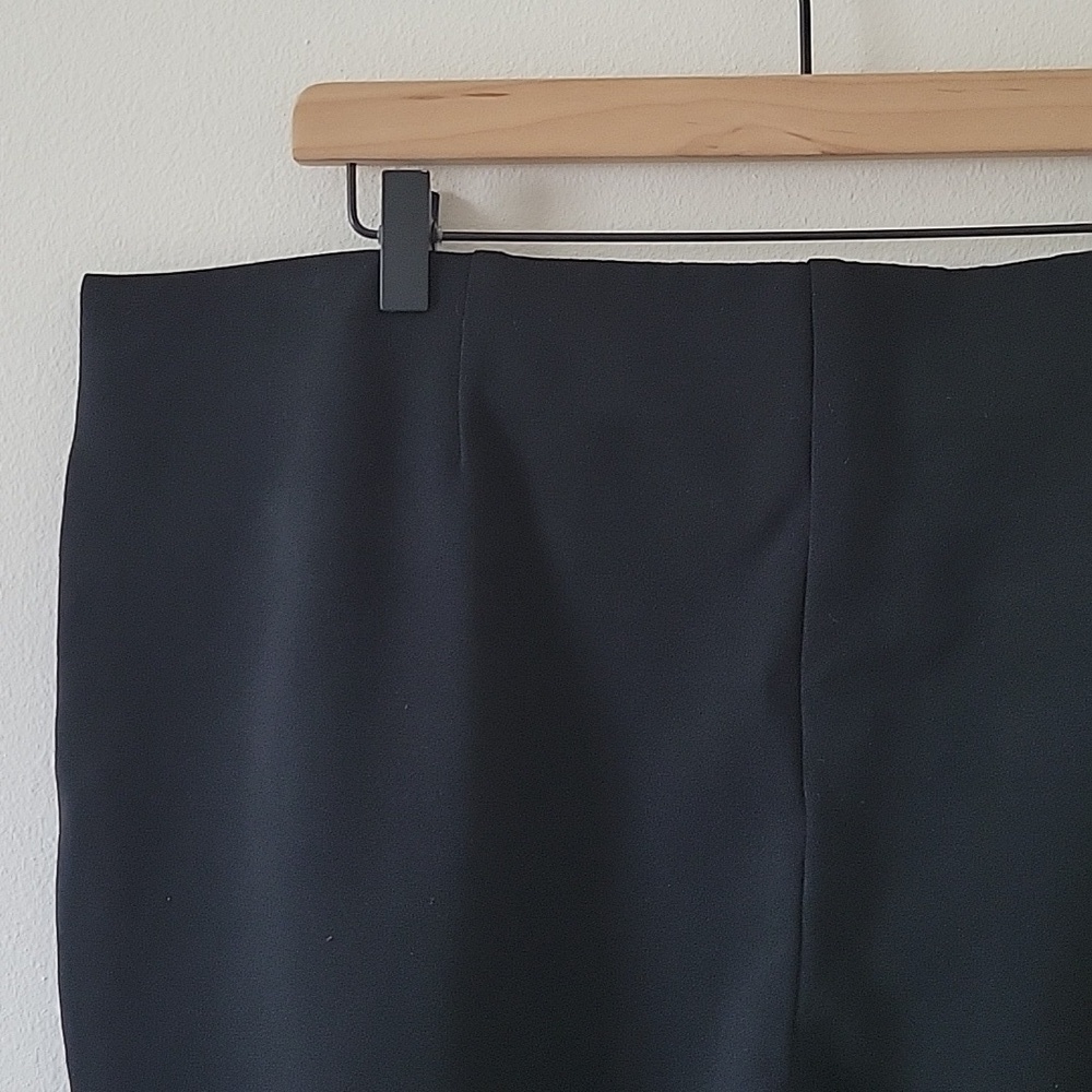 Chico's Black Ponte So Slimming Juliet Lace Hem Ankle Pants Size 18 - Picture 7 of 7